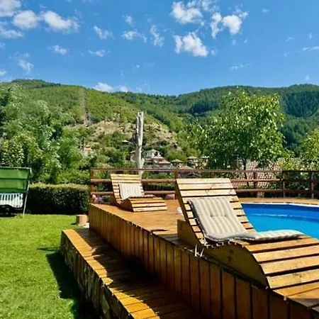 „ Mountain Rest“ Pensjonat Lilyanovo